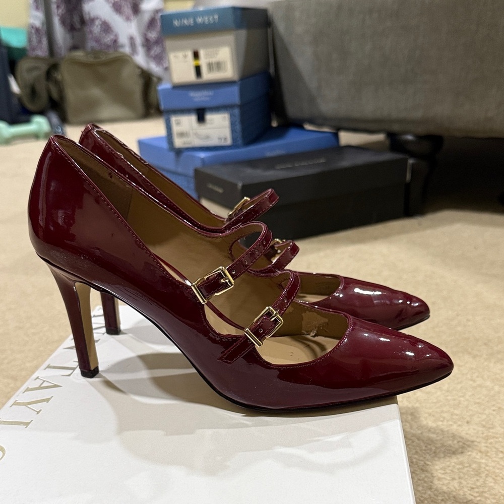 Ann Taylor Maroon Patent Leather Heels - Picture 3 of 6